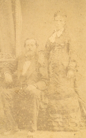 Casal não identificado